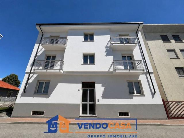 Palazzo / Stabile in vendita a Trofarello TO