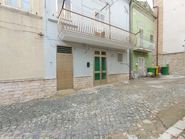 Palazzo / Stabile in vendita a Troia FG