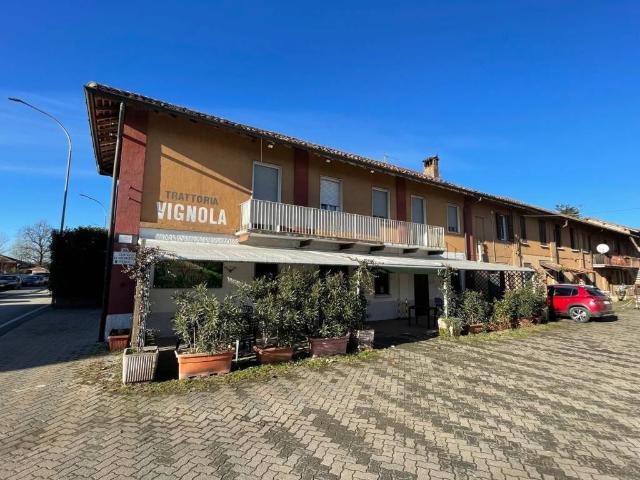 Palazzo / Stabile in vendita a Truccazzano MI