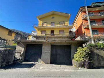Palazzo / Stabile in vendita a Ubiale Clanezzo BG