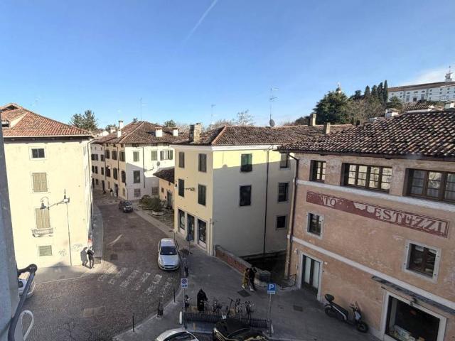 Palazzo / Stabile in vendita a Udine UD