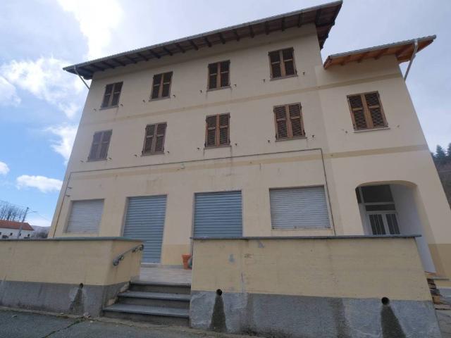 Palazzo / Stabile in vendita a Urbe SV