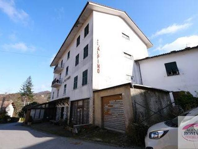 Palazzo / Stabile in vendita a Urbe SV