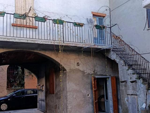Palazzo / Stabile in vendita a Vailate CR