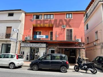 Palazzo / Stabile in vendita a Vairano Patenora CE