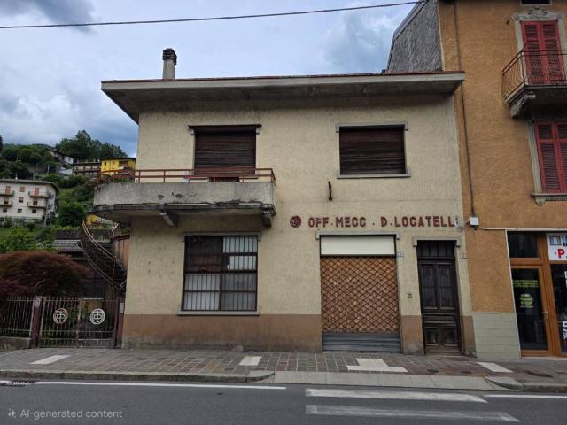 Palazzo / Stabile in vendita a Val Brembilla BG