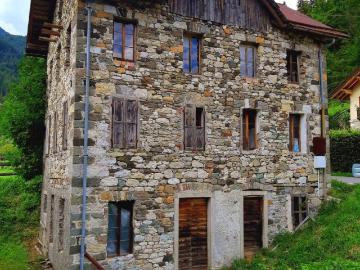 Palazzo / Stabile in vendita a Val di Zoldo BL