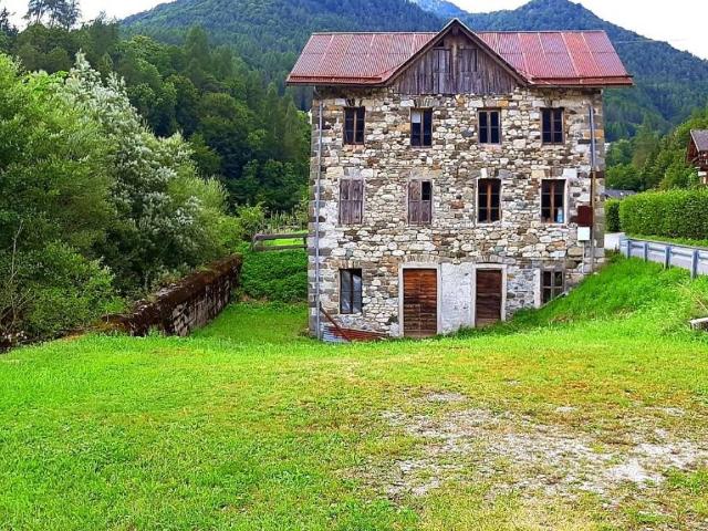 Palazzo / Stabile in vendita a Val di Zoldo BL