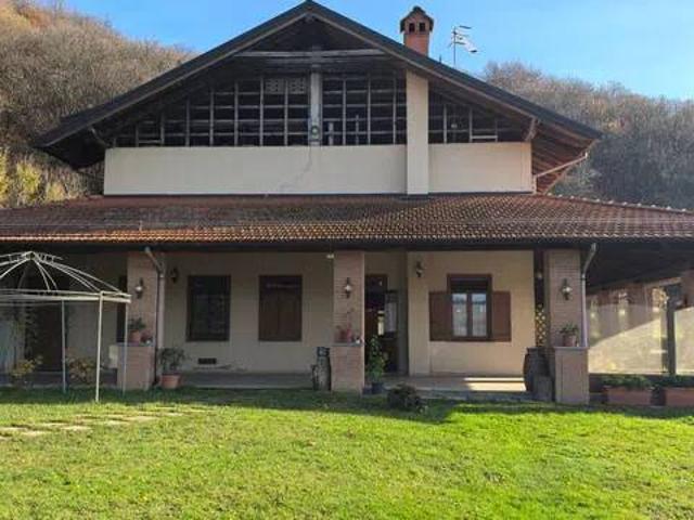 Palazzo / Stabile in vendita a Valduggia VC