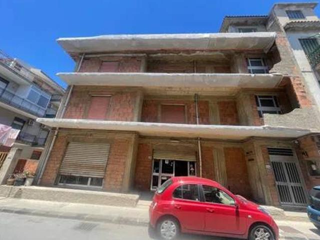 Palazzo / Stabile in vendita a Valdina ME
