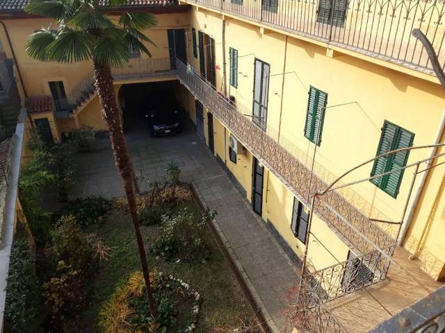 Palazzo / Stabile in vendita a Valenza AL