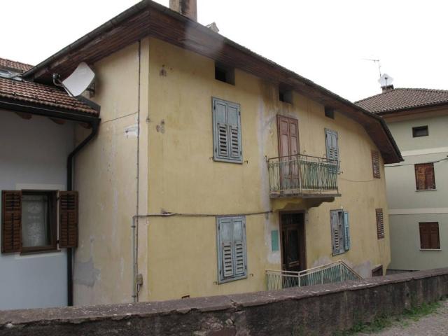 Palazzo / Stabile in vendita a Valfloriana TN