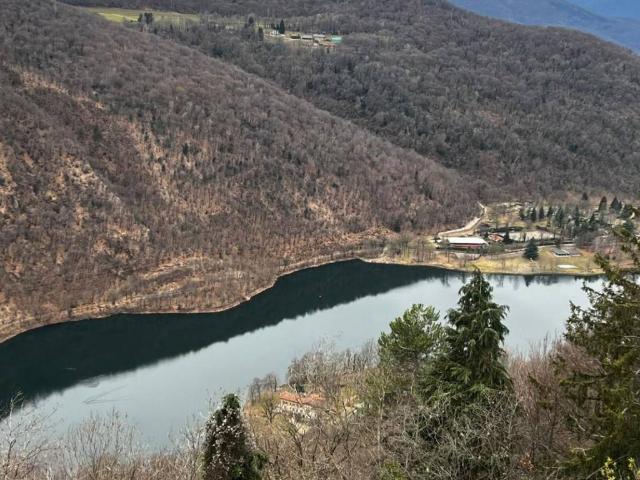 Palazzo / Stabile in vendita a Valganna VA
