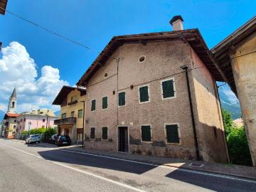 Palazzo / Stabile in vendita a Valle di Cadore BL
