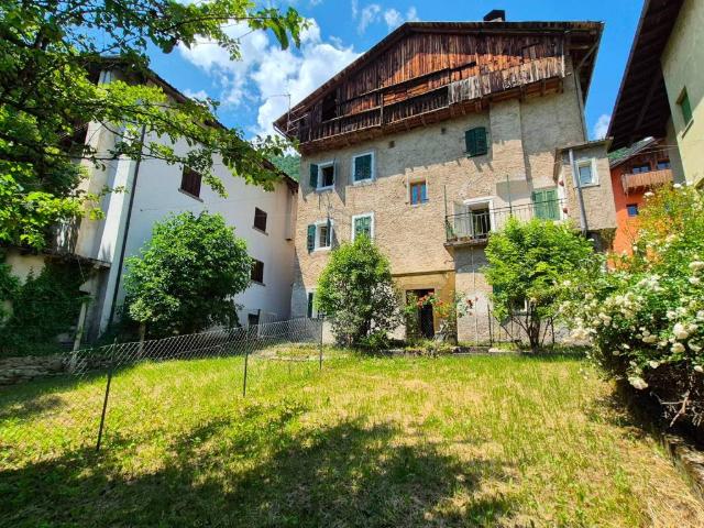 Palazzo / Stabile in vendita a Valle di Cadore BL