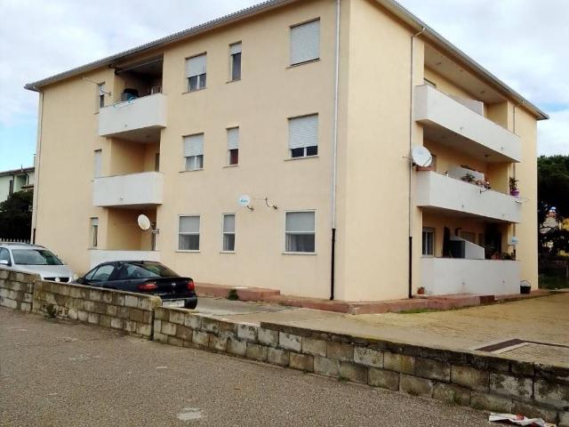 Palazzo / Stabile in vendita a Valledoria SS