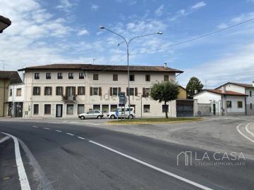 Palazzo / Stabile in vendita a Valvasone Arzene PN
