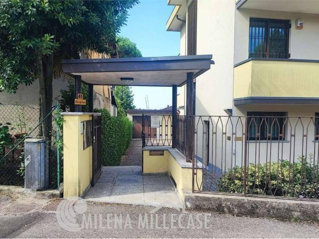 Palazzo / Stabile in vendita a Varese VA
