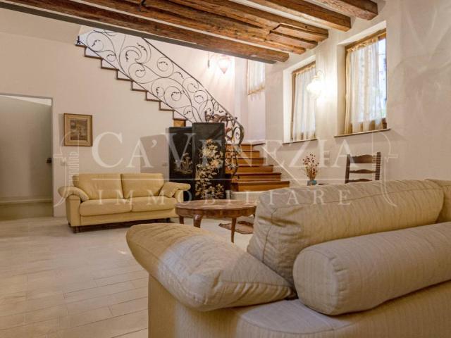 Palazzo / Stabile in vendita a Venezia VE