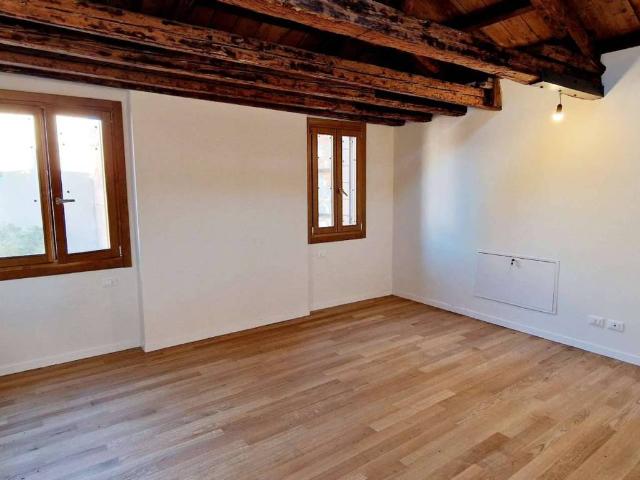 Palazzo / Stabile in vendita a Venezia VE