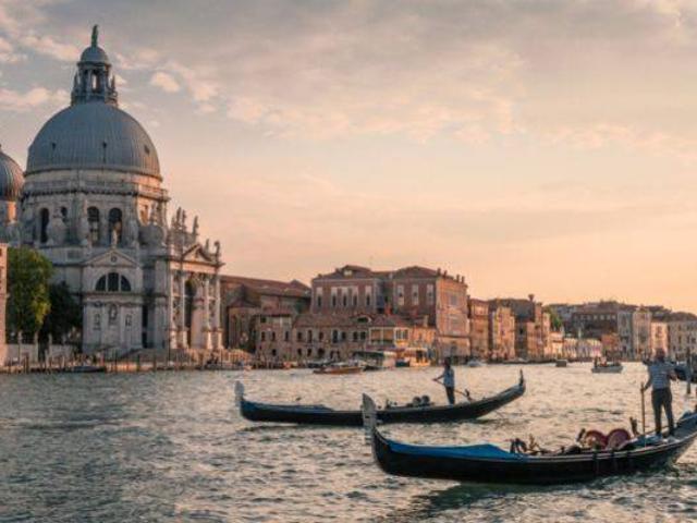 Palazzo / Stabile in vendita a Venezia VE