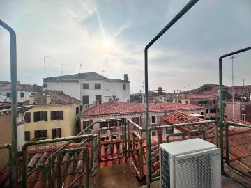 Palazzo / Stabile in vendita a Venezia VE