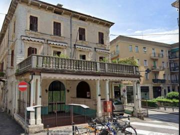 Palazzo / Stabile in vendita a Verona VR
