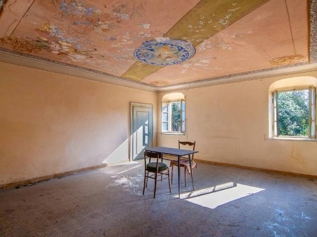 Palazzo / Stabile in vendita a Verona VR
