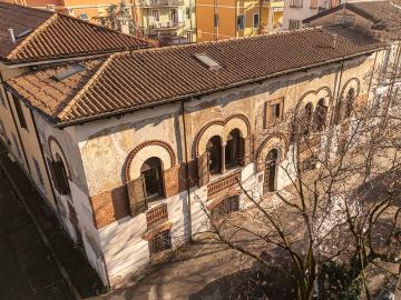 Palazzo / Stabile in vendita a Verona VR