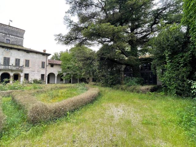 Palazzo / Stabile in vendita a Verona VR