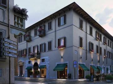 Palazzo / Stabile in vendita a Verona VR