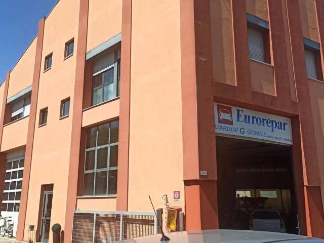 Palazzo / Stabile in vendita a Verona VR