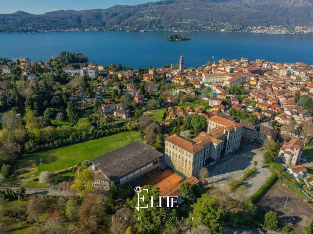 Palazzo / Stabile in vendita a Verbania VB