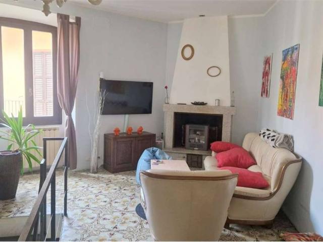 Palazzo / Stabile in vendita a Verbania VB