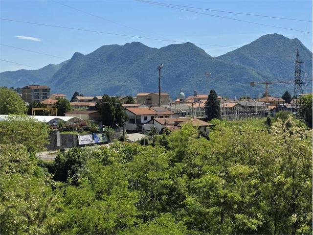 Palazzo / Stabile in vendita a Verbania VB