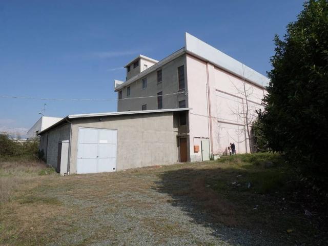Palazzo / Stabile in vendita a Verrone BI