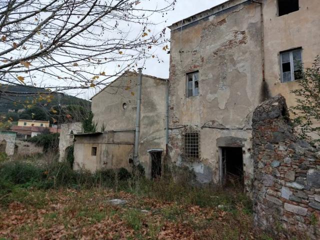 Palazzo / Stabile in vendita a Vicopisano PI