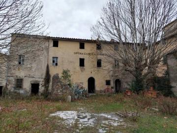 Palazzo / Stabile in vendita a Vicopisano PI