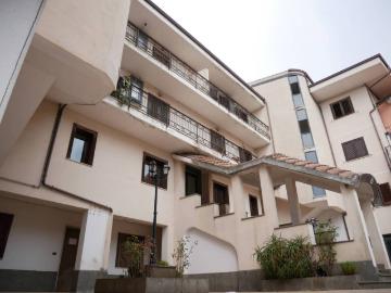 Palazzo / Stabile in vendita a Vibo Valentia VV
