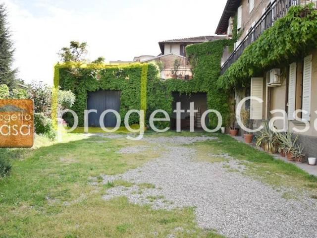 Palazzo / Stabile in vendita a Vignola MO