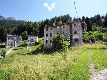 Palazzo / Stabile in vendita a Vigo di Cadore BL