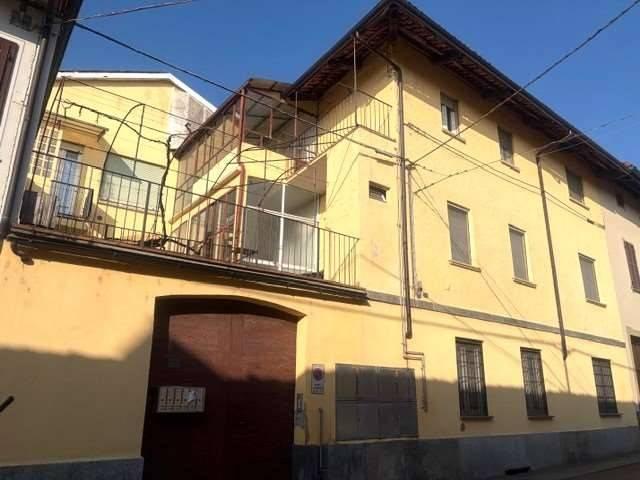 Palazzo / Stabile in vendita a Vigone TO