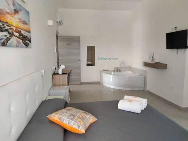 Palazzo / Stabile in vendita a Vieste FG