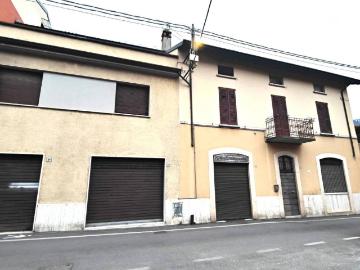 Palazzo / Stabile in vendita a Villa Carcina BS