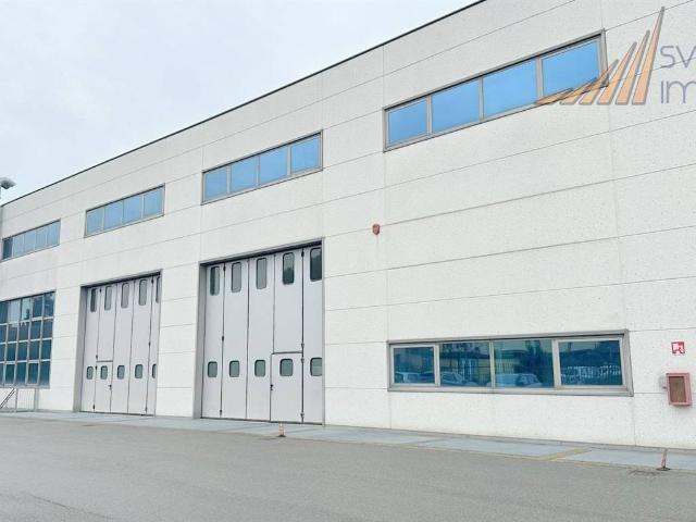 Palazzo / Stabile in vendita a Villasanta MB