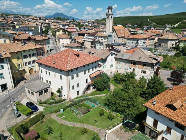 Palazzo / Stabile in vendita a Ville d'Anaunia TN