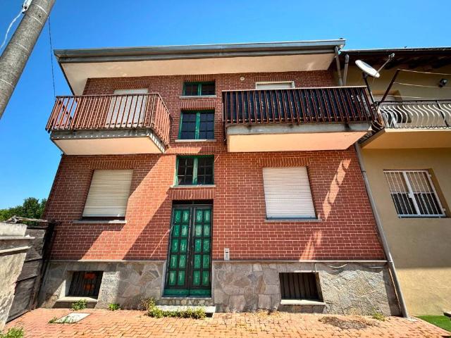 Palazzo / Stabile in vendita a Vinchio AT