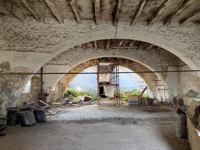 Palazzo / Stabile in vendita a Viterbo VT