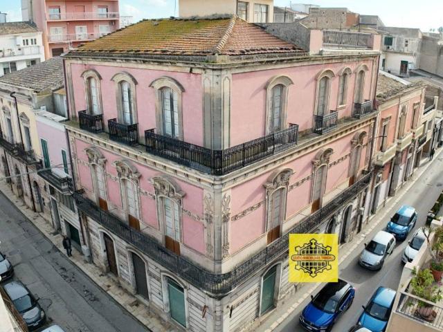Palazzo / Stabile in vendita a Vittoria RG