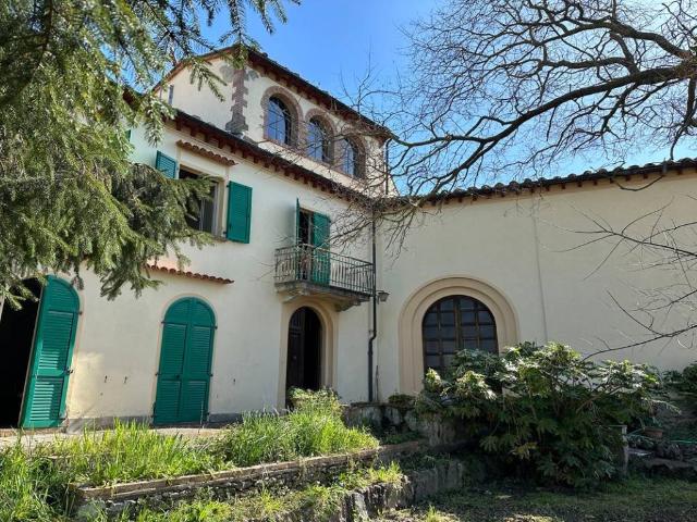 Palazzo / Stabile in vendita a Volterra PI
